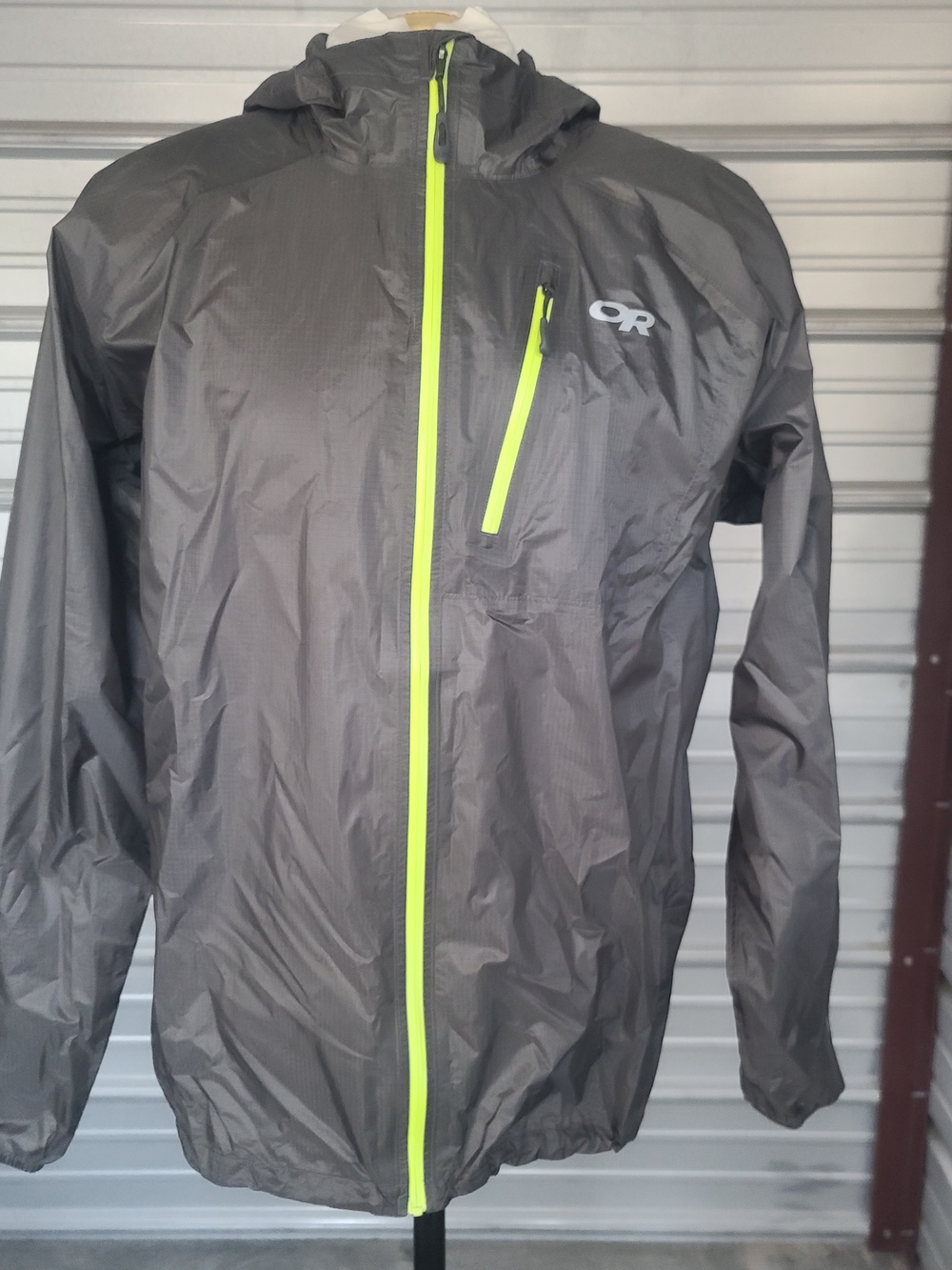 Outdoor Research Men's XL Helium Gray Hooded Rain Jacket with